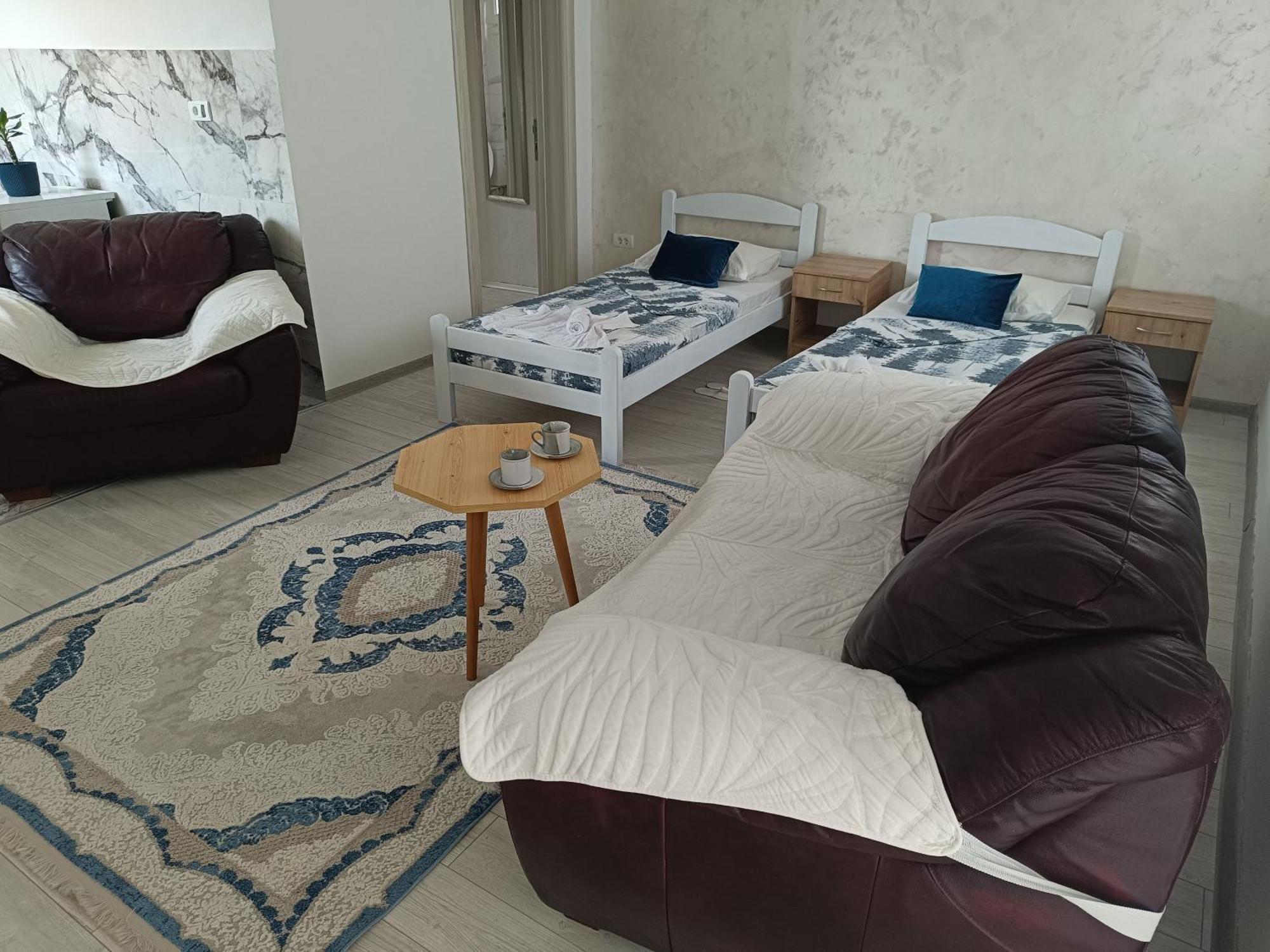 Matija Airport Apartment Mitrovici  Exterior photo